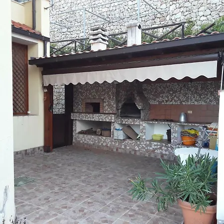Ada Villa